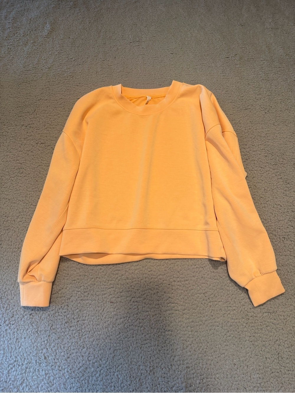 Lululemon Softstreme Perfectly Oversized Cropped Crew size 8